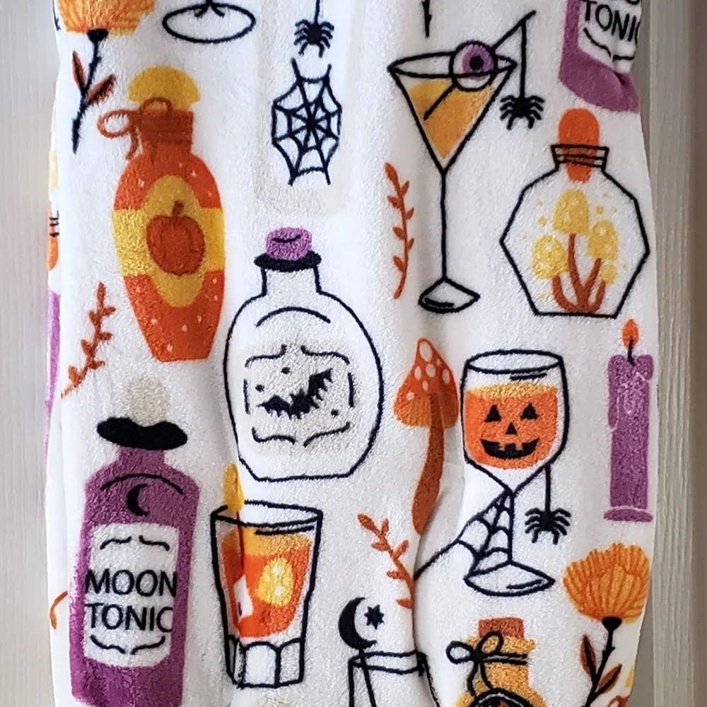 Halloween Collection Moon Tonic Cocktail Potion Throw Blanket 50x70 NWT